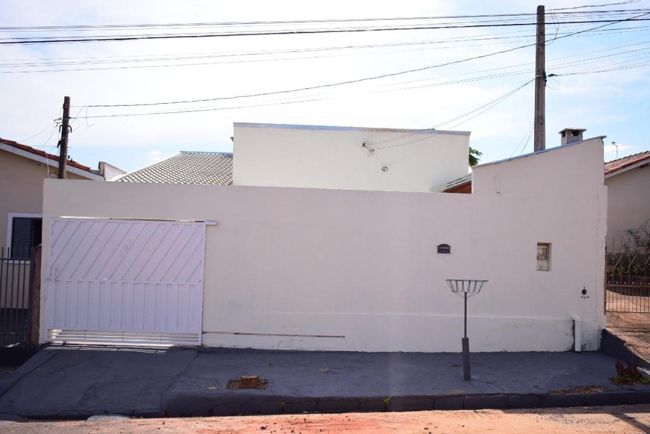 Casa Temporada Em Olimpia To Nem Ai Villa Bagian luar foto