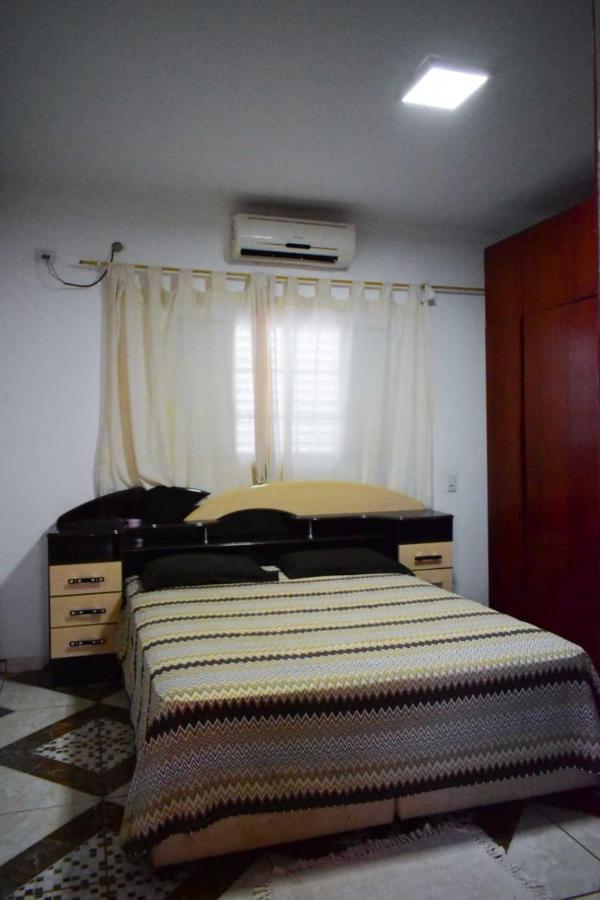 Casa Temporada Em Olimpia To Nem Ai Villa Bagian luar foto